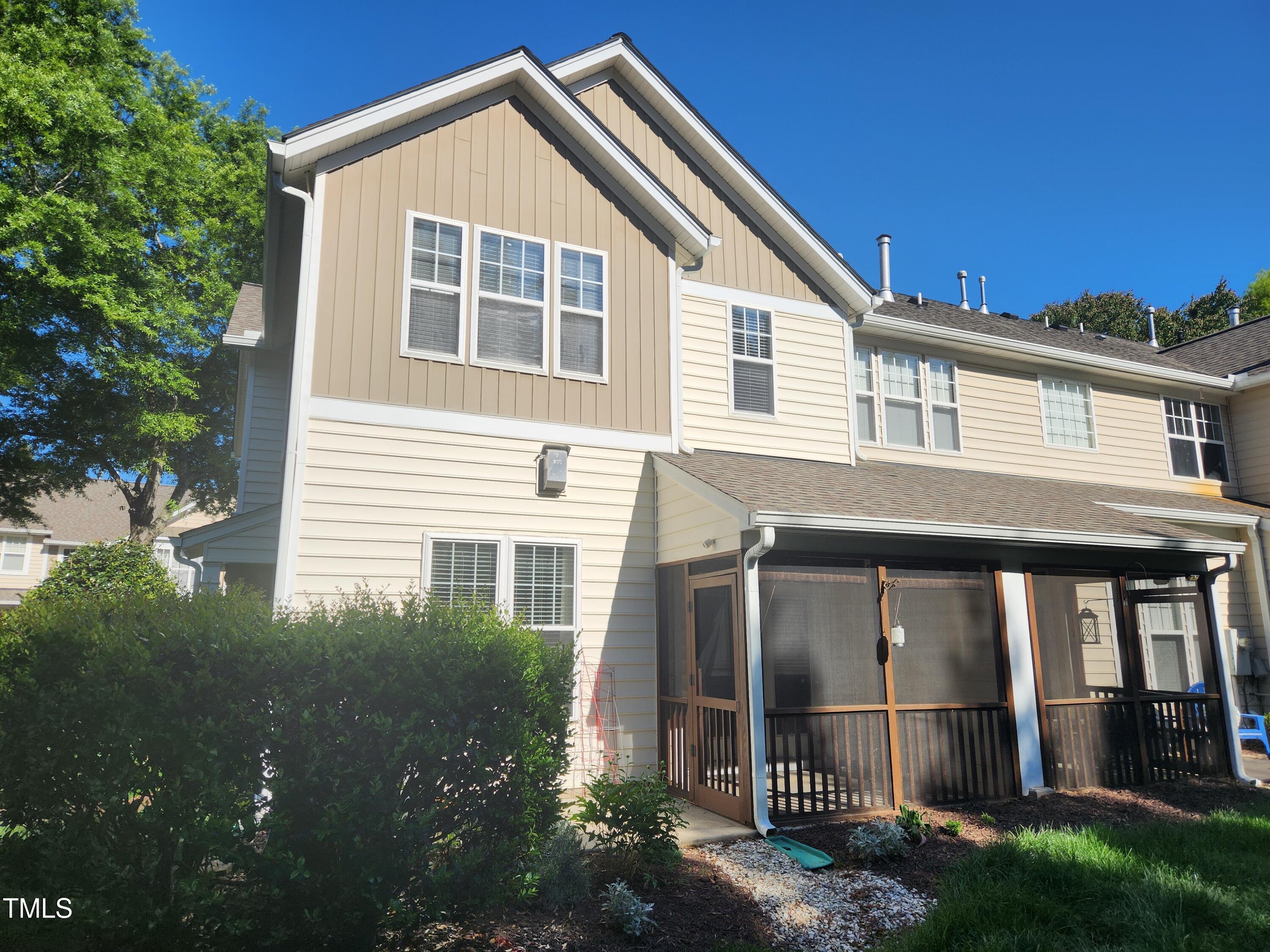 5033 Amber Clay Lane
