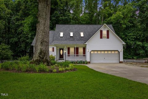 119 Valleycastle Court Clayton NC 27520