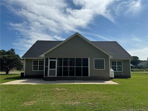 A home in Raeford