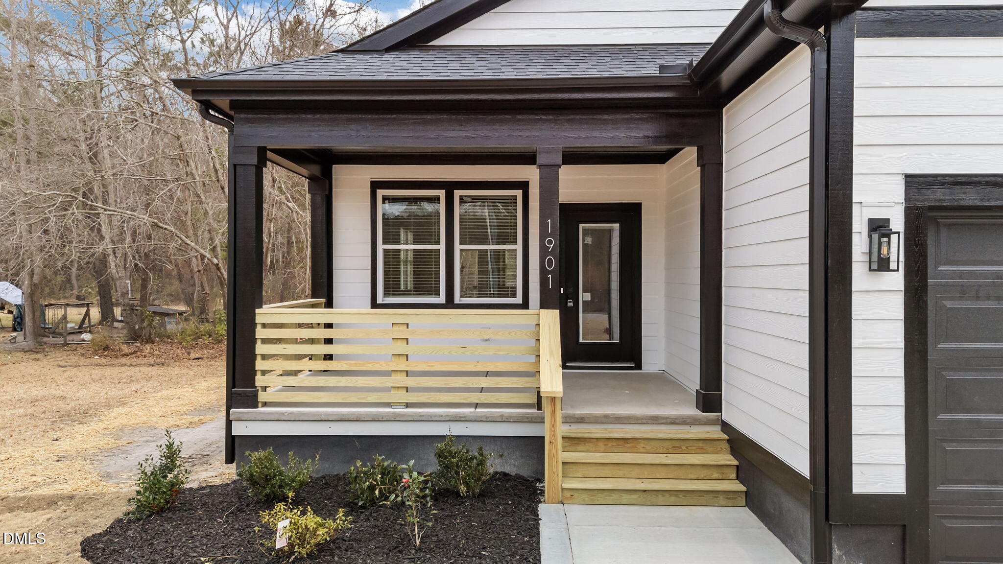 1901 N Webb North Street