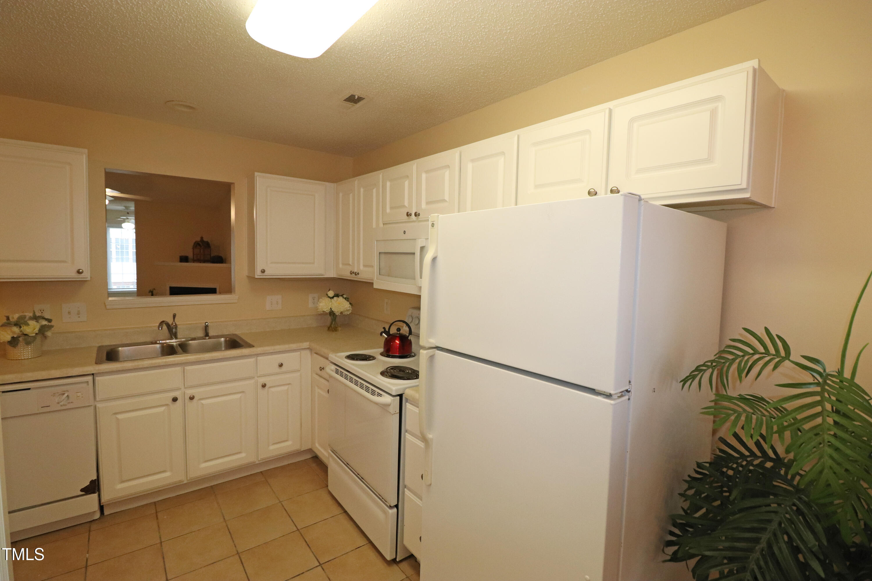 2410 Huntscroft Lane 203