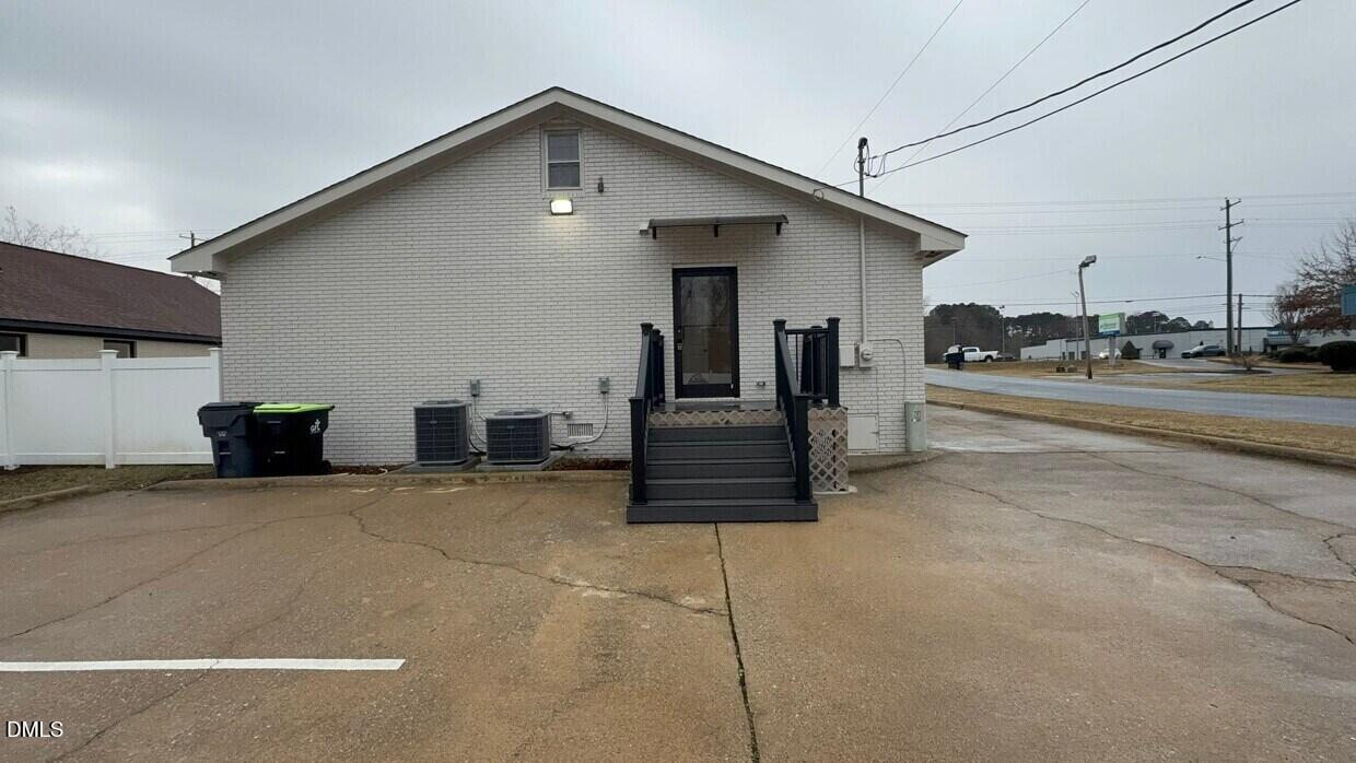 925 N Brightleaf Boulevard