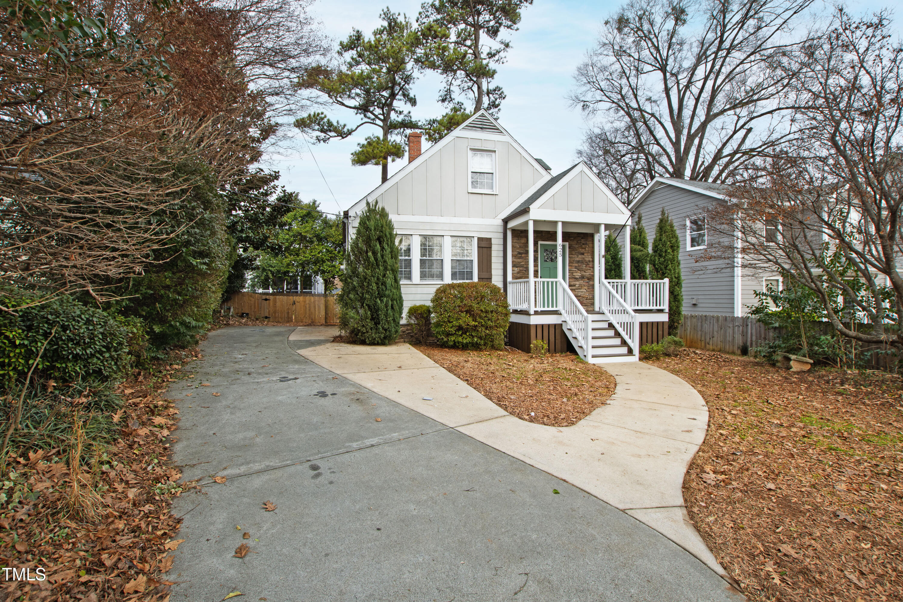 625 New Road Road
