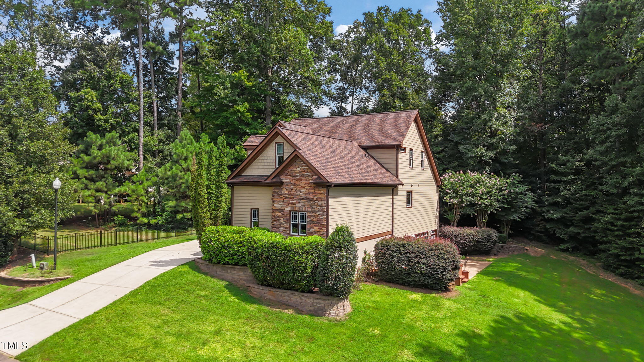 2305 Berteau Drive