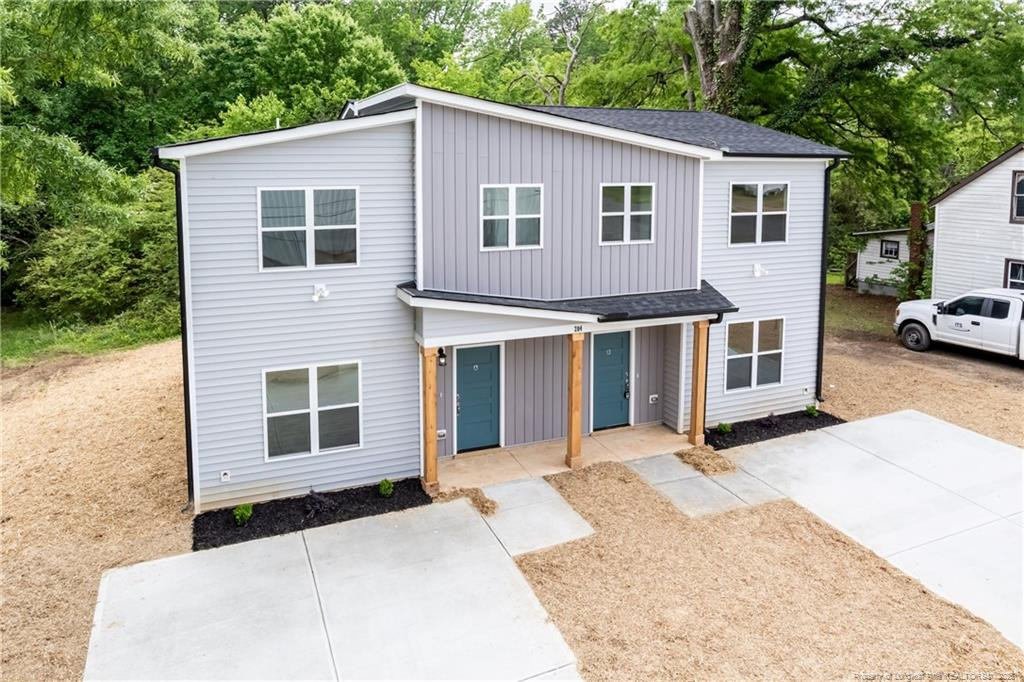 1047 |1049 E Harnett Street