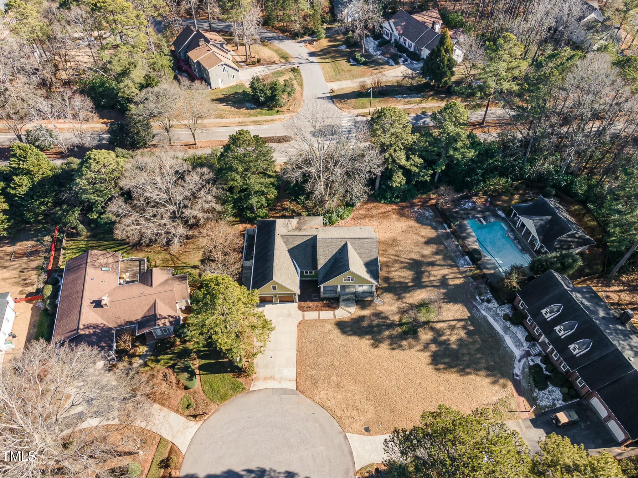 113 Meadowglades Lane