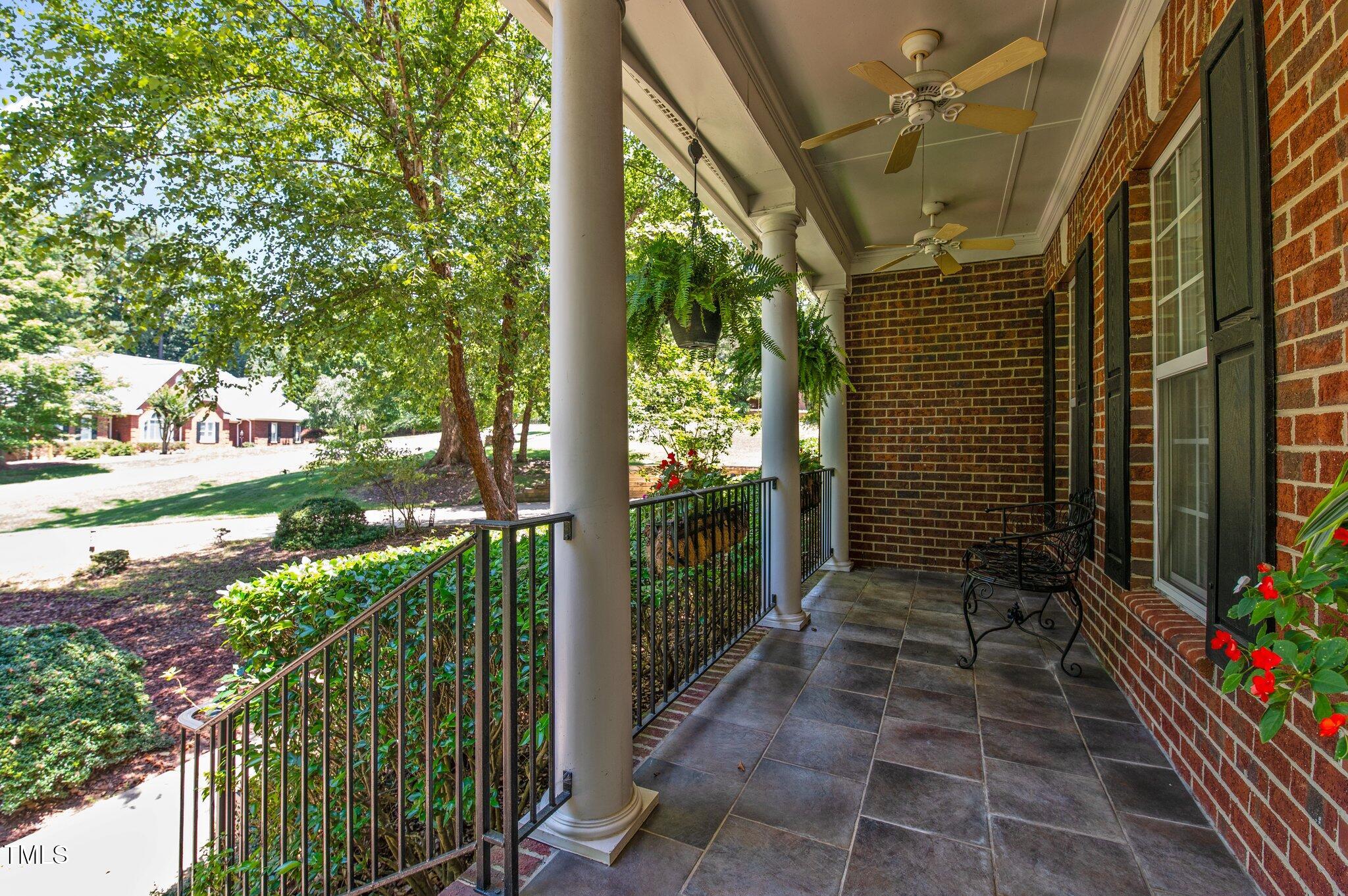 1008 Old Meetinghouse Way