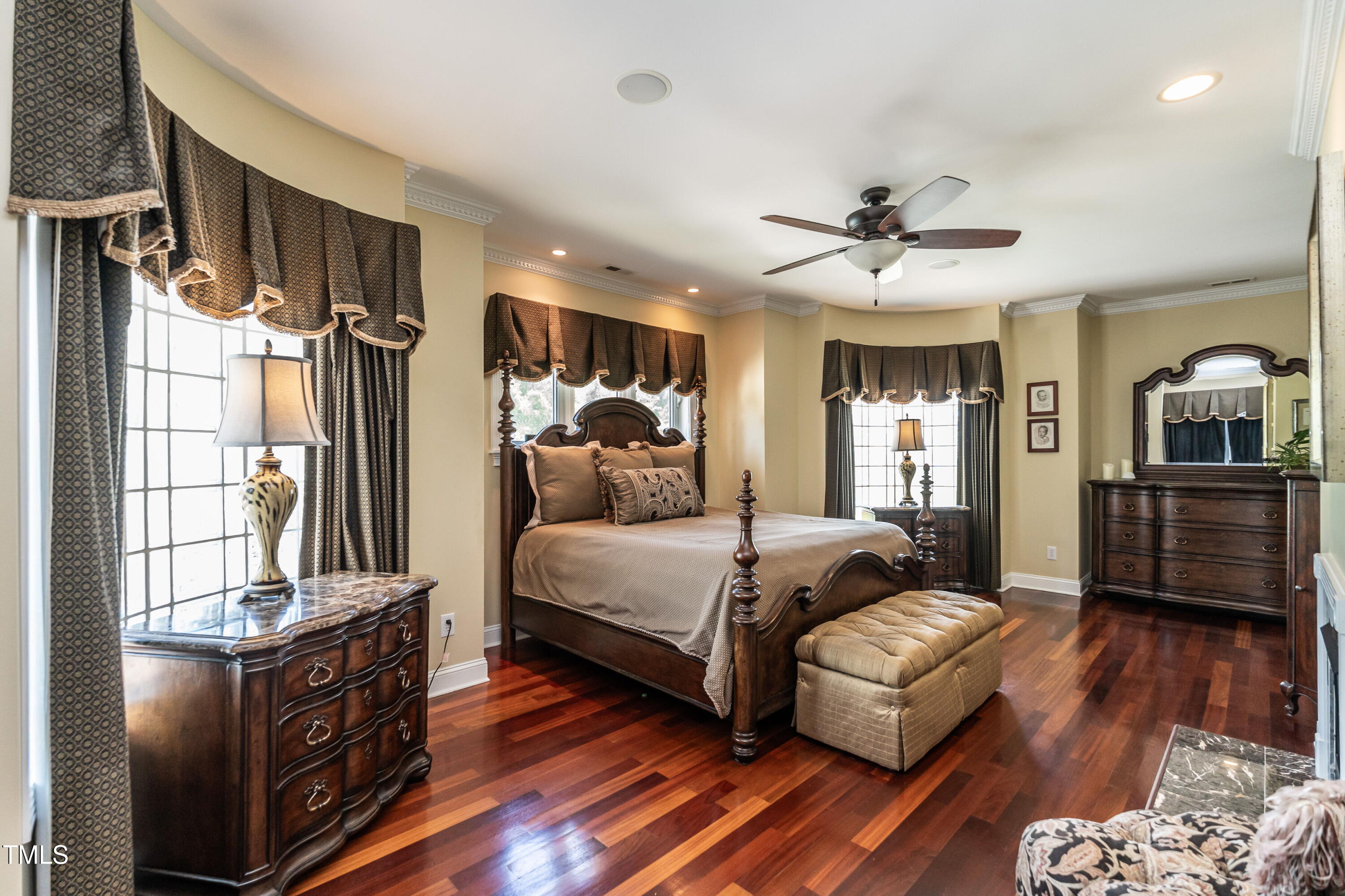 Durham, North Carolina 27703, United States, 4 Bedrooms Bedrooms, ,4 BathroomsBathrooms,Residential,Pending,129860