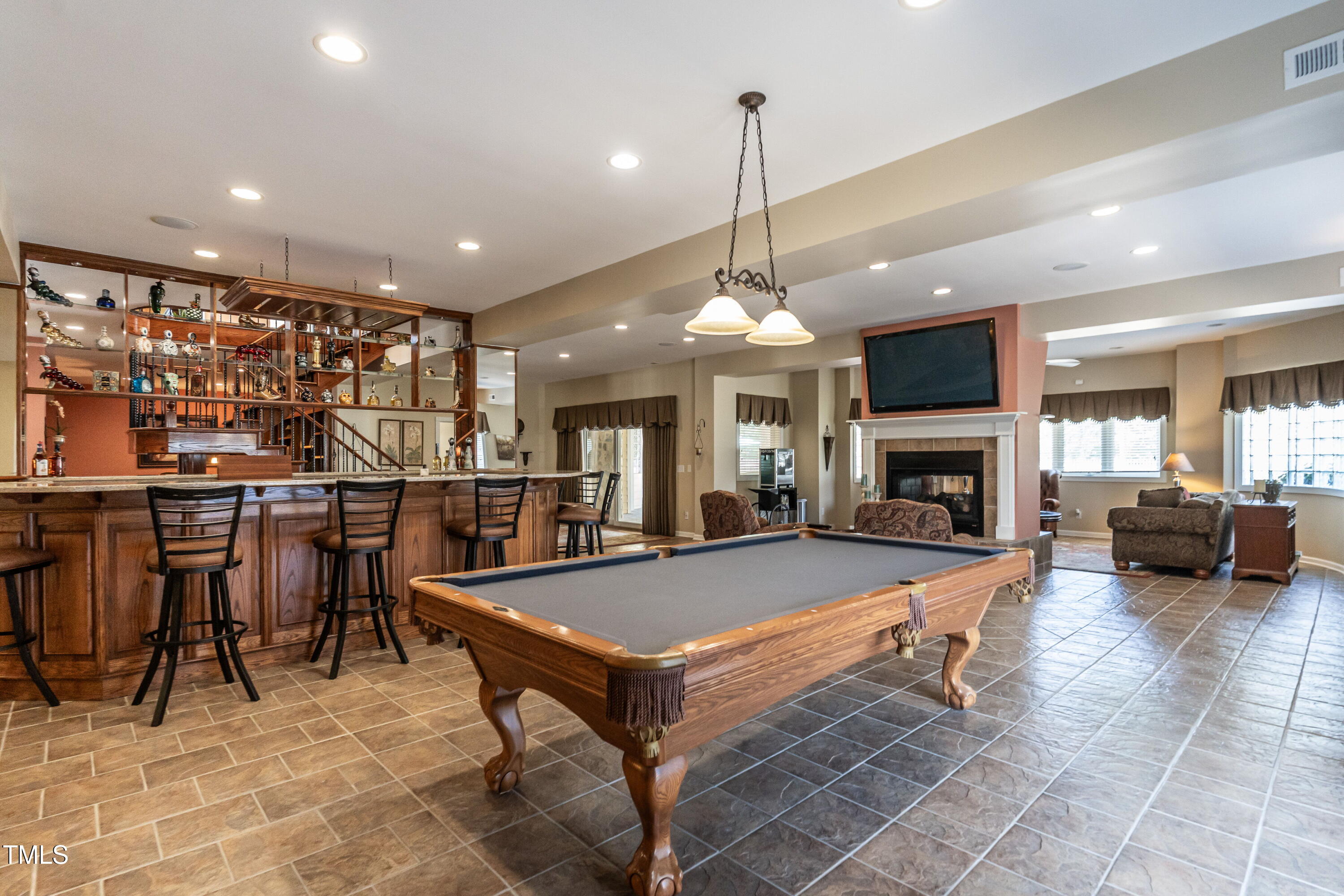 Durham, North Carolina 27703, United States, 4 Bedrooms Bedrooms, ,4 BathroomsBathrooms,Residential,Pending,129860