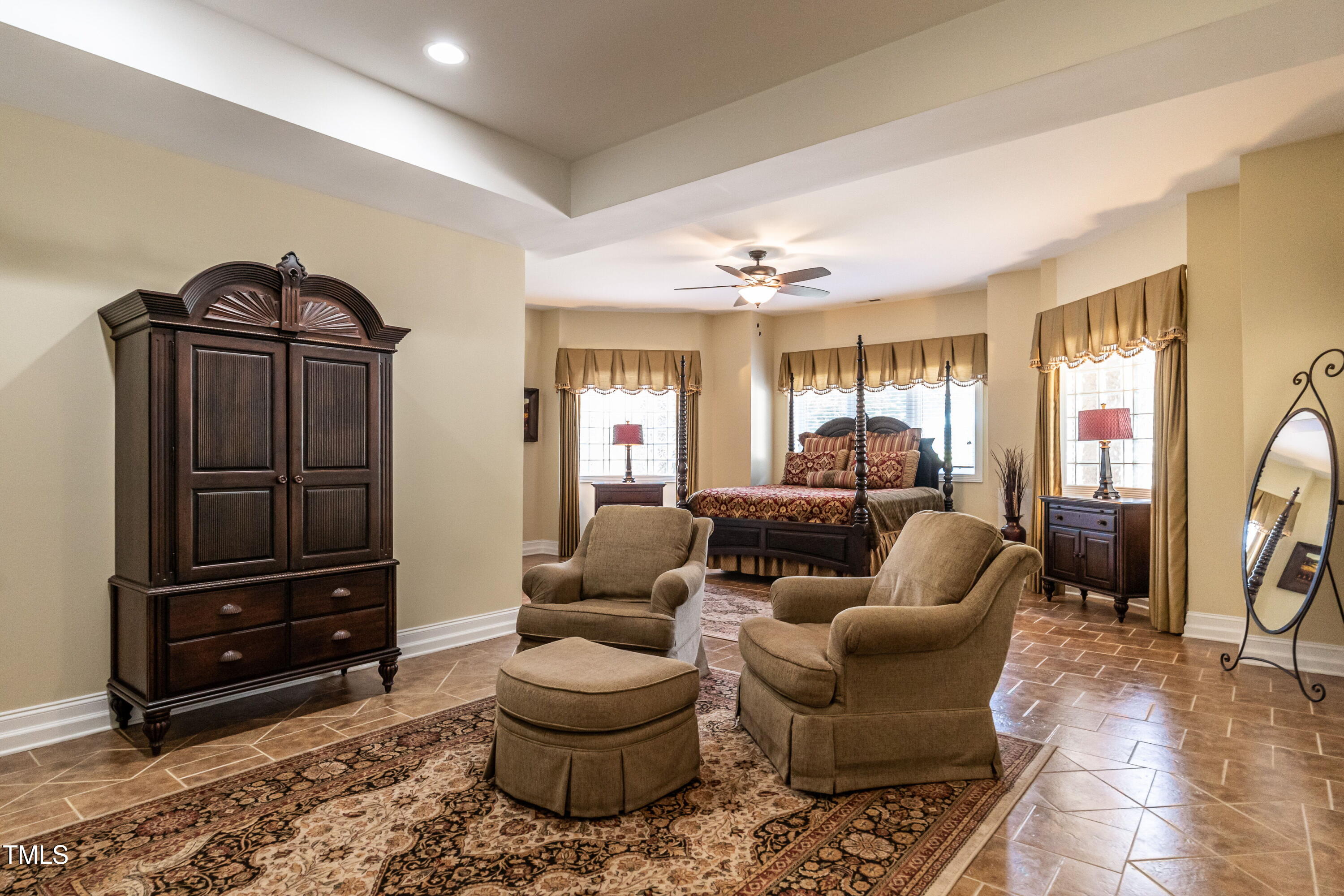 Durham, North Carolina 27703, United States, 4 Bedrooms Bedrooms, ,4 BathroomsBathrooms,Residential,Pending,129860