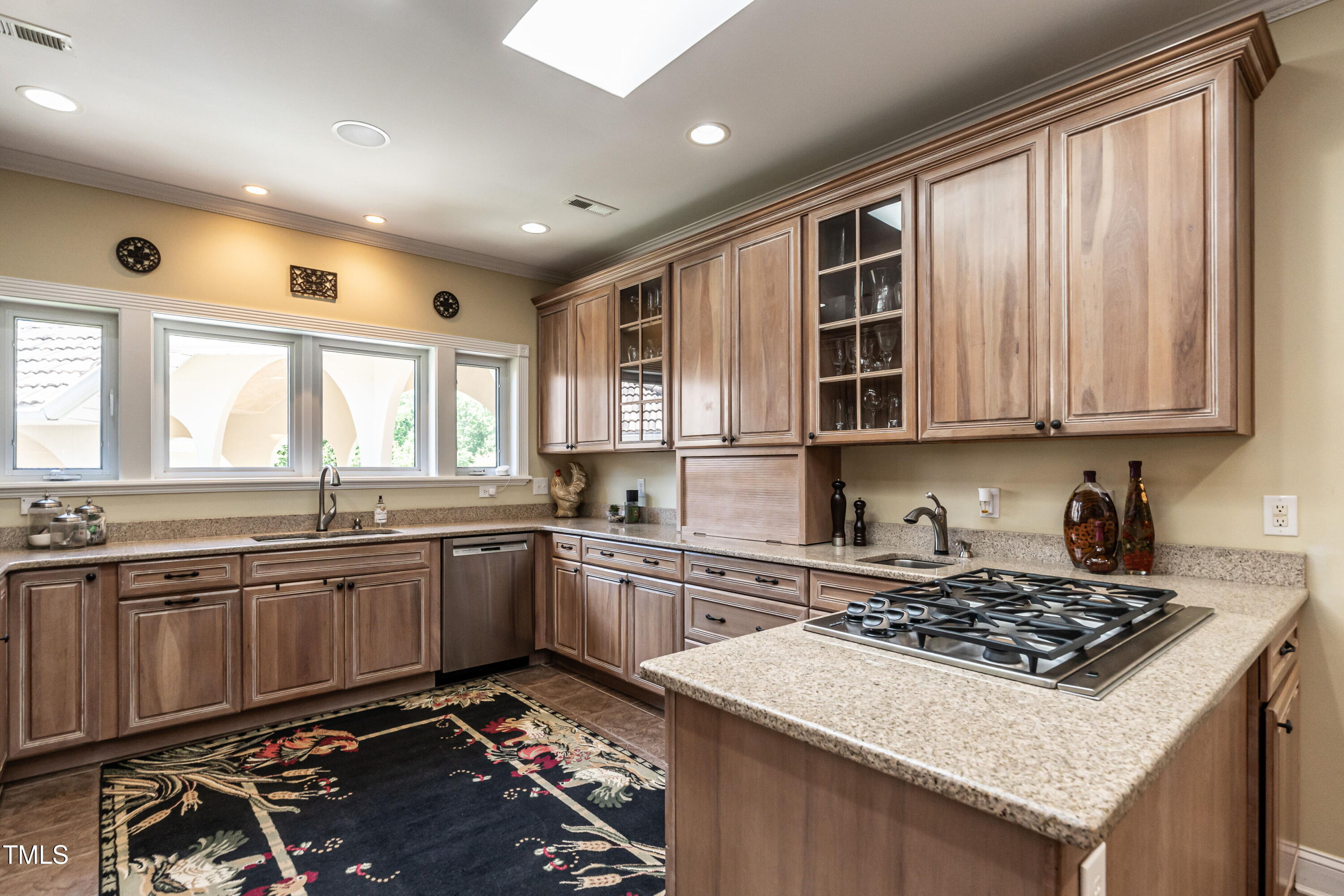 Durham, North Carolina 27703, United States, 4 Bedrooms Bedrooms, ,4 BathroomsBathrooms,Residential,Pending,129860