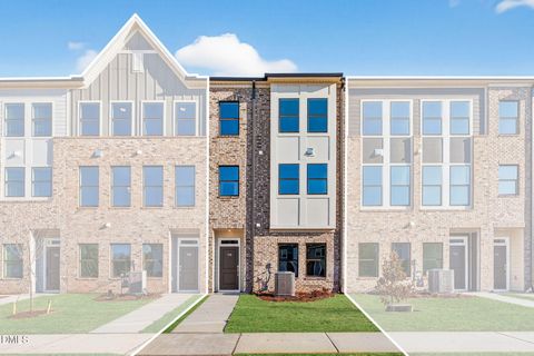 770 Ballyneal Alley Cary NC 27513