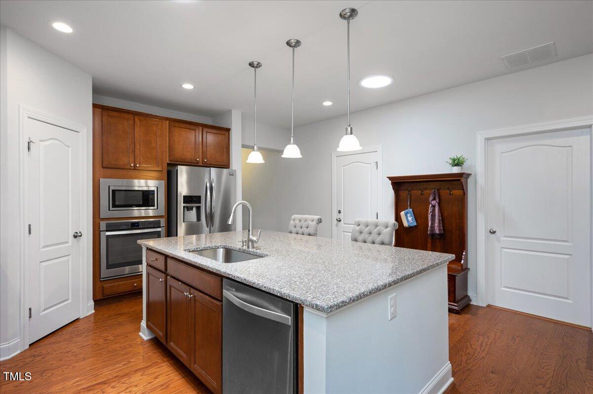 1724 Capstone Drive
