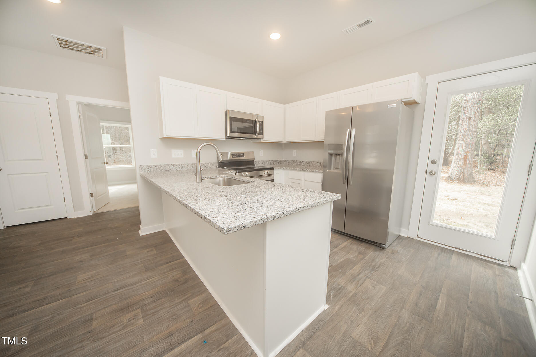 112 Ambergate Court