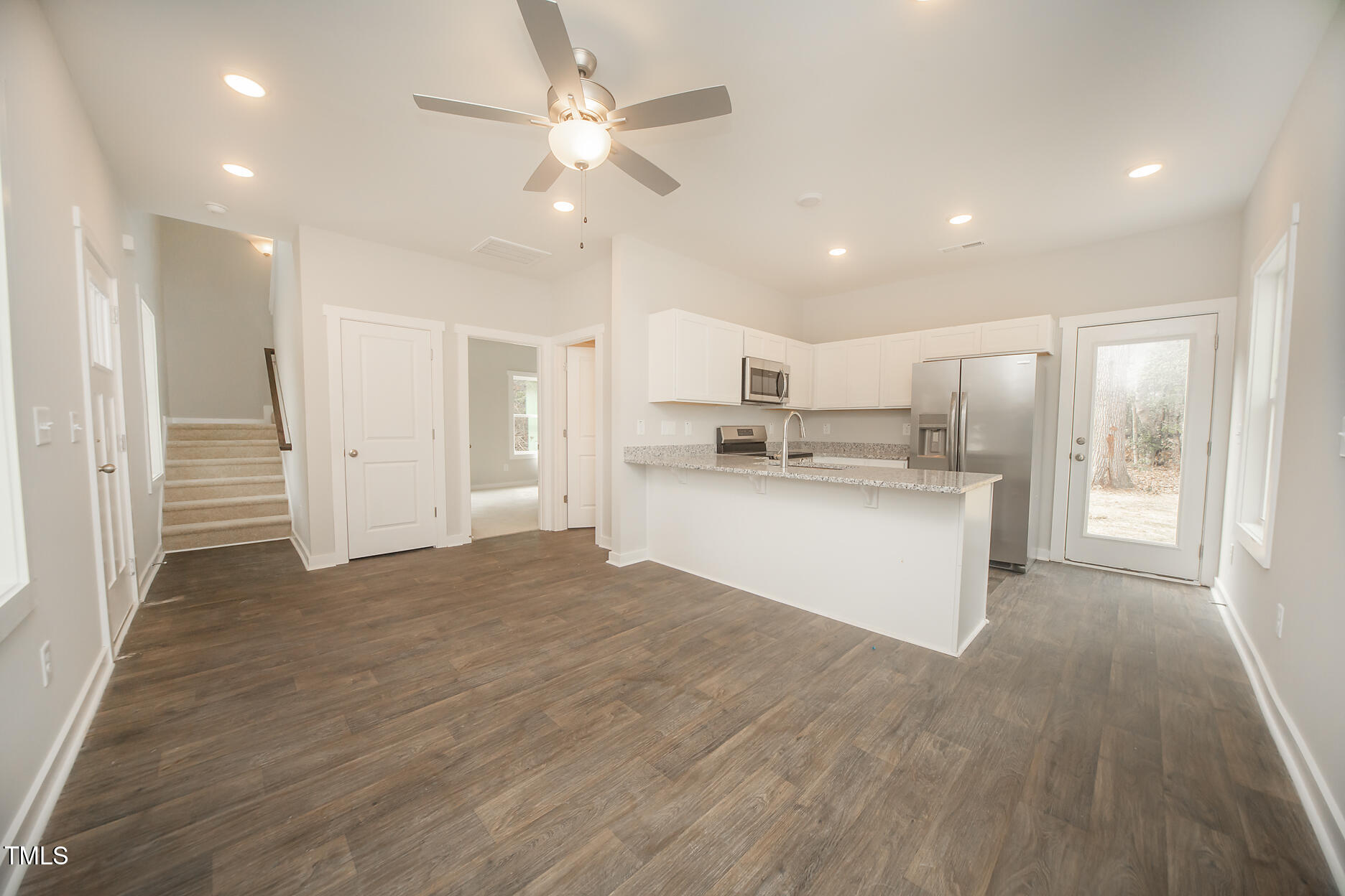 112 Ambergate Court