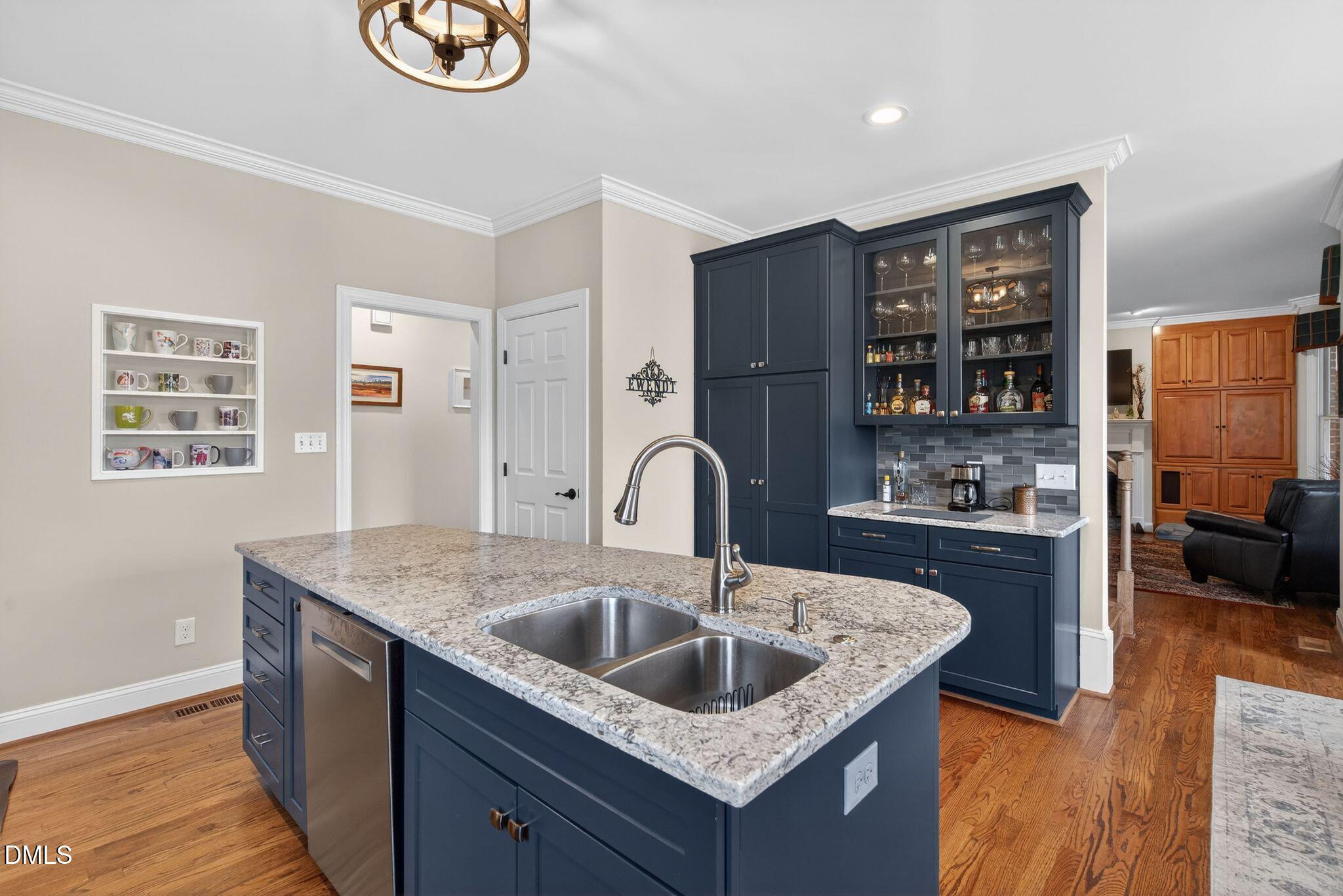 8908 Weaver Crossing Road