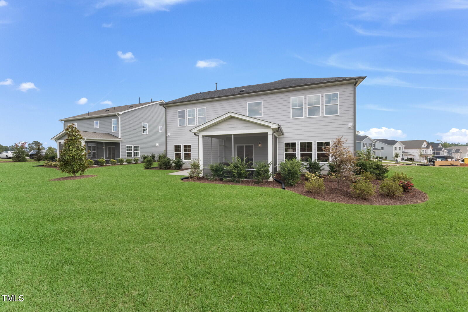 108 E Fountainhead Lane