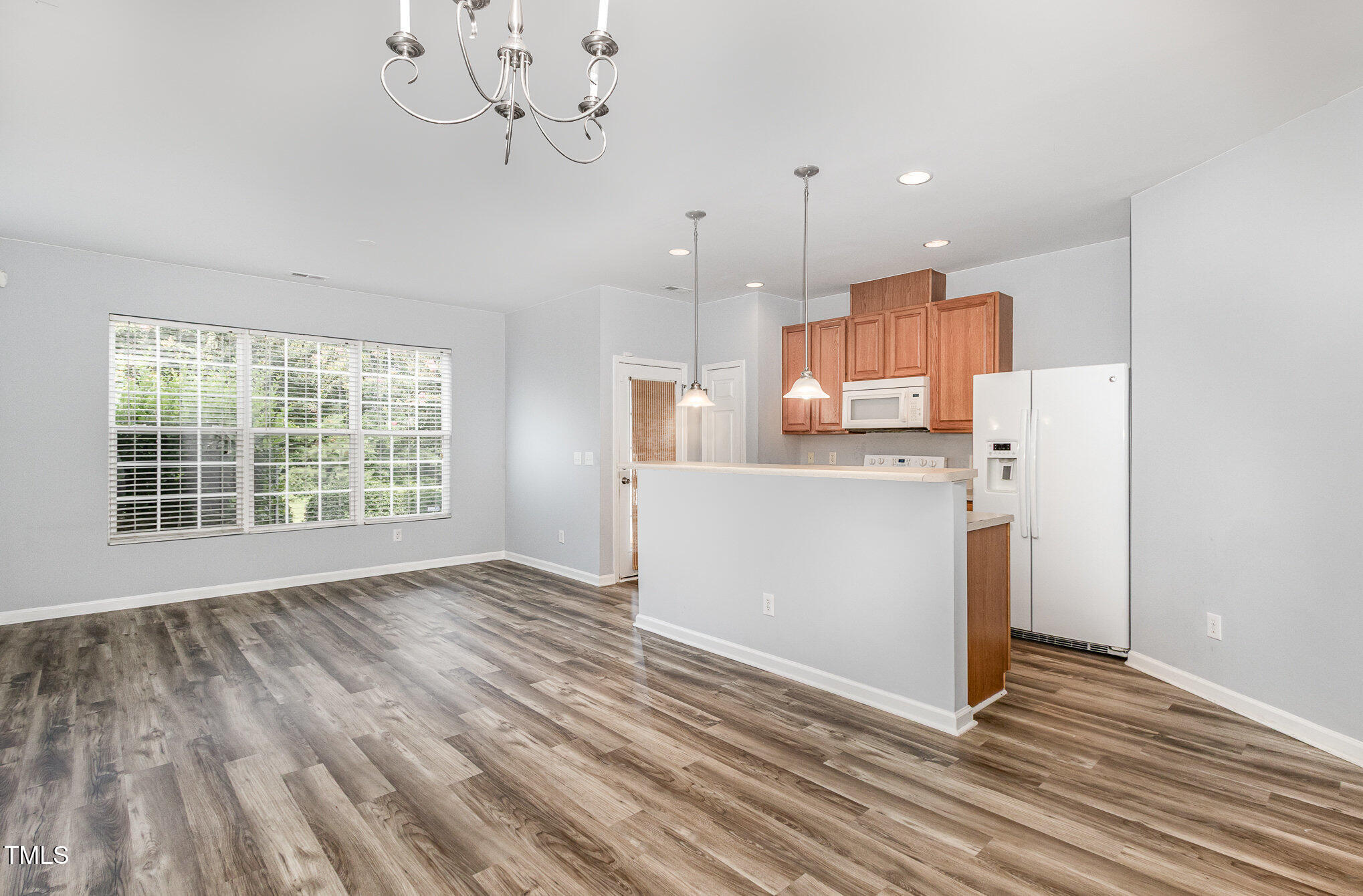 958 Shining Wire Way