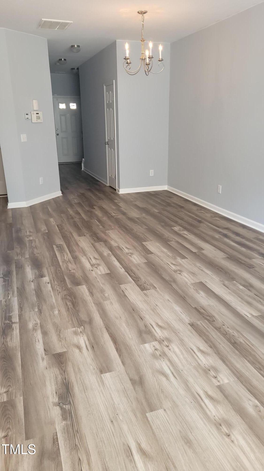 958 Shining Wire Way