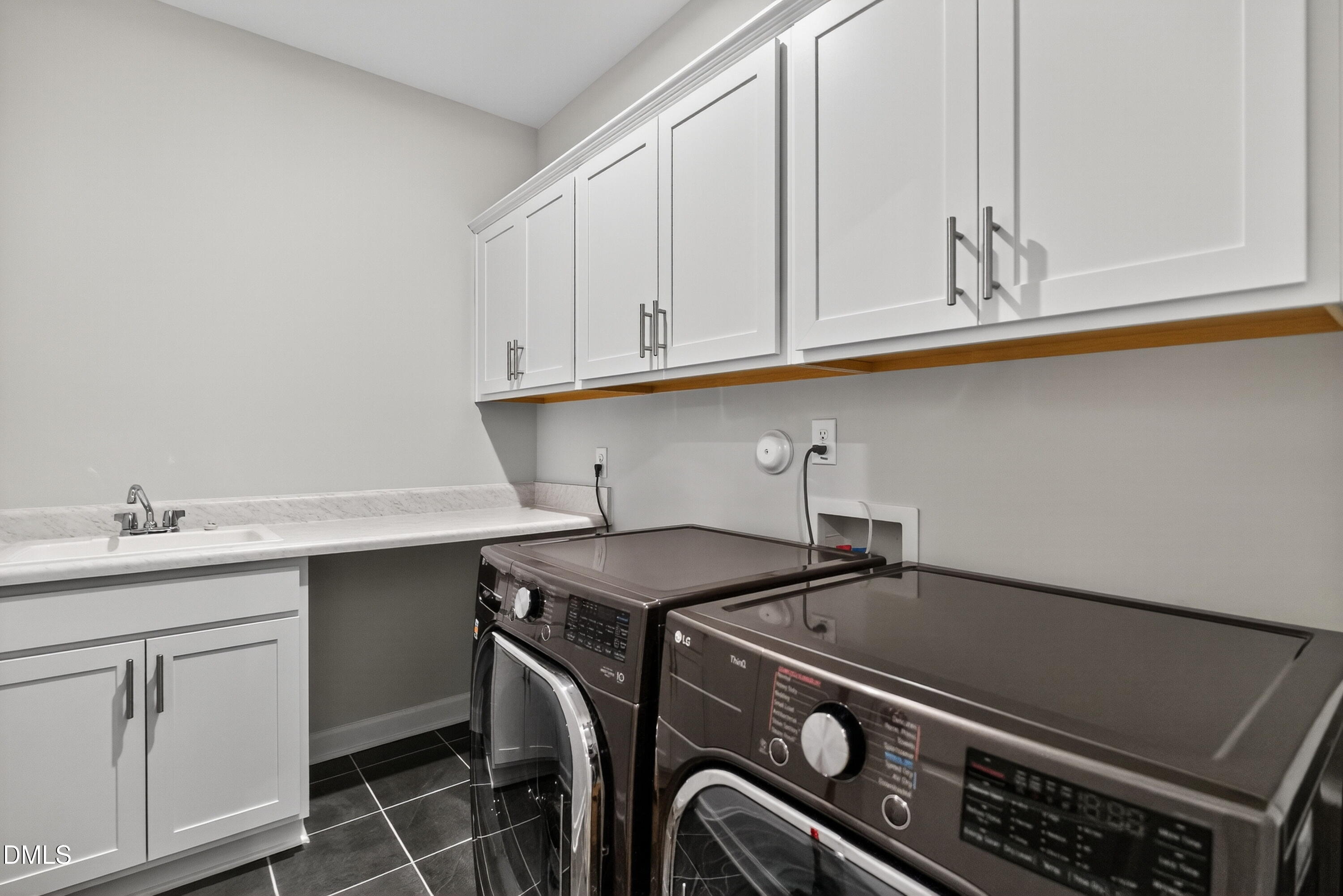 Fuquay Varina, North Carolina 27526, United States, 4 Bedrooms Bedrooms, ,4 BathroomsBathrooms,Residential,Active,221089