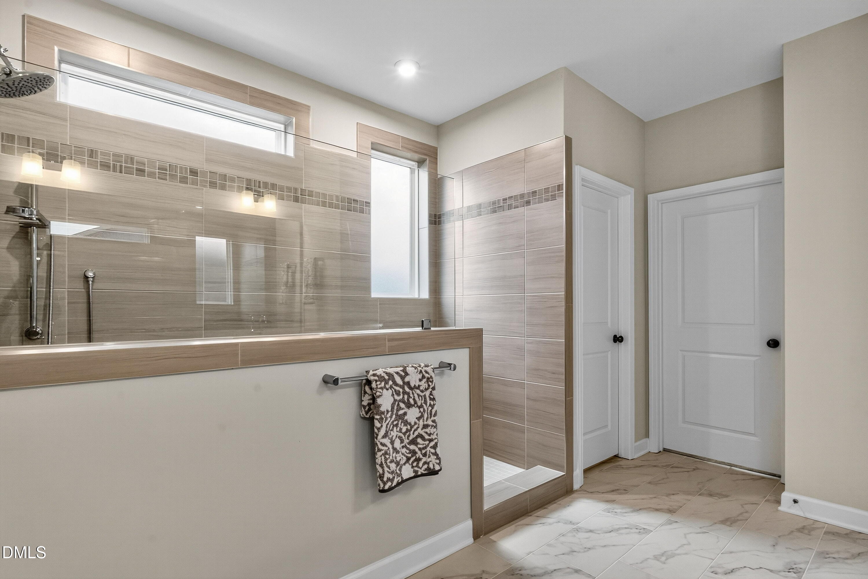 Fuquay Varina, North Carolina 27526, United States, 4 Bedrooms Bedrooms, ,4 BathroomsBathrooms,Residential,Active,221089