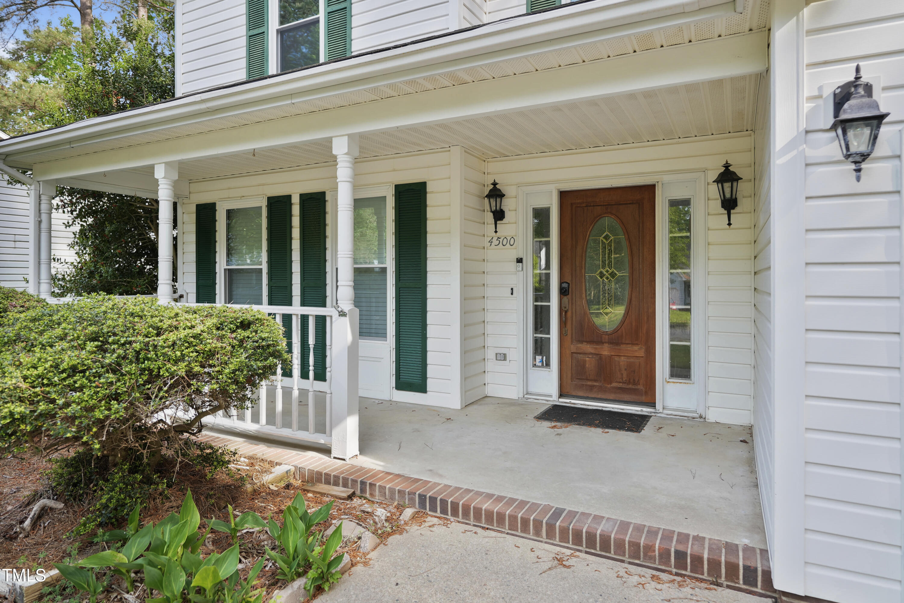4500 Hollirose Place