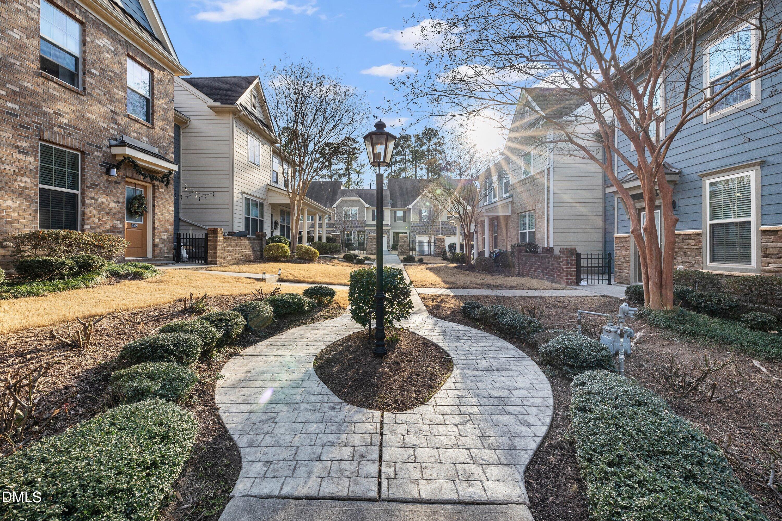 9305 Alcazar Walk