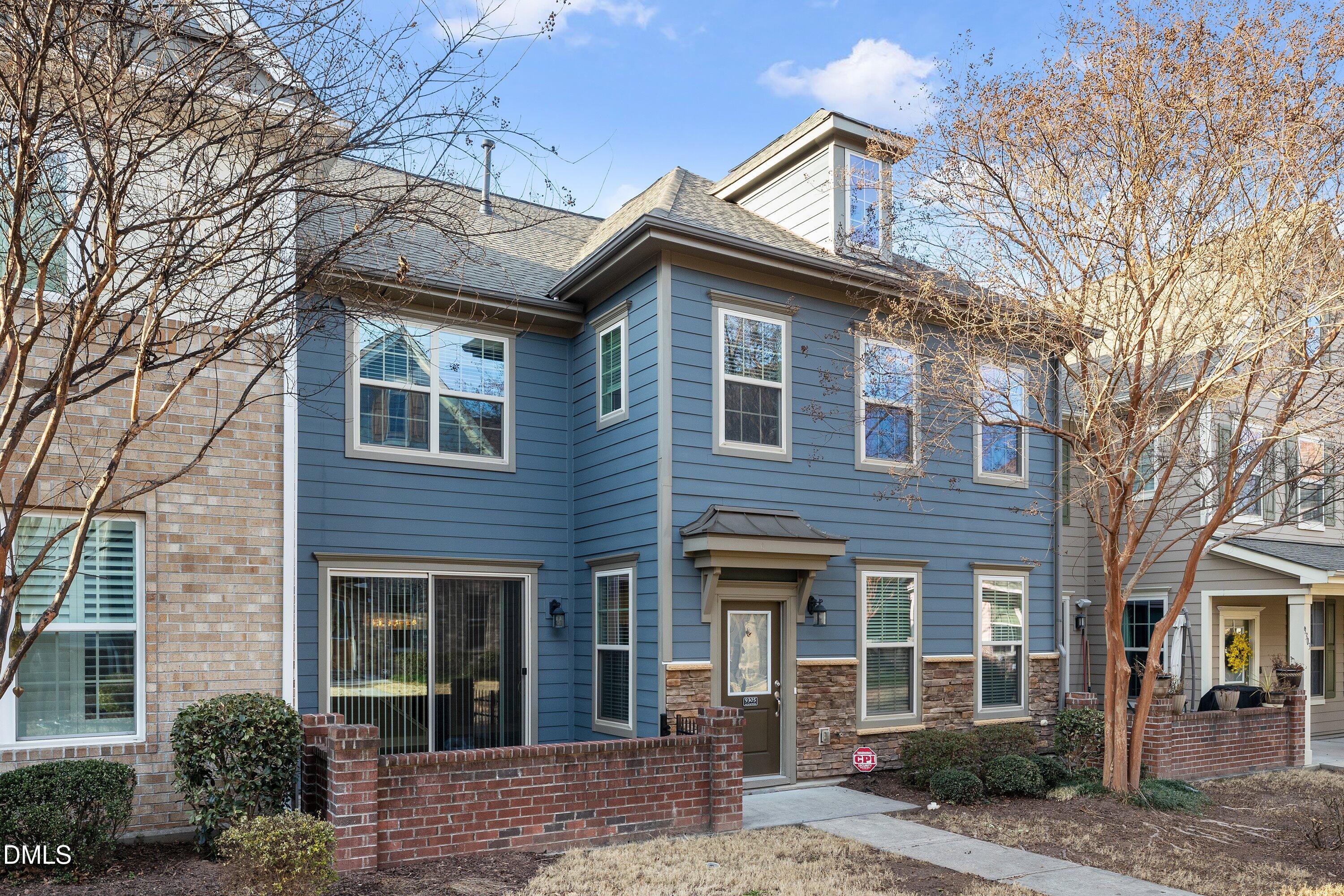 9305 Alcazar Walk