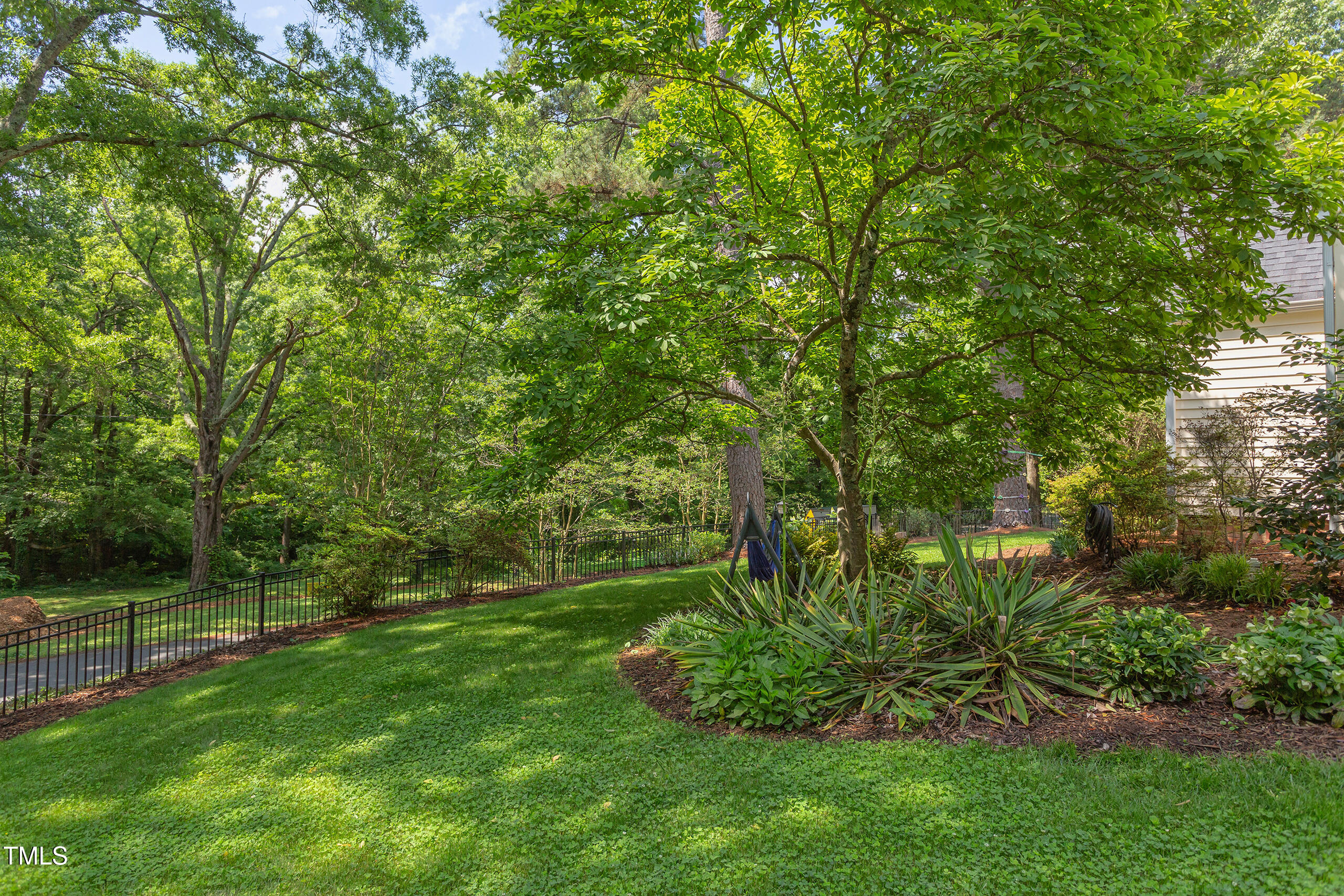 800 E Forest Hills Boulevard