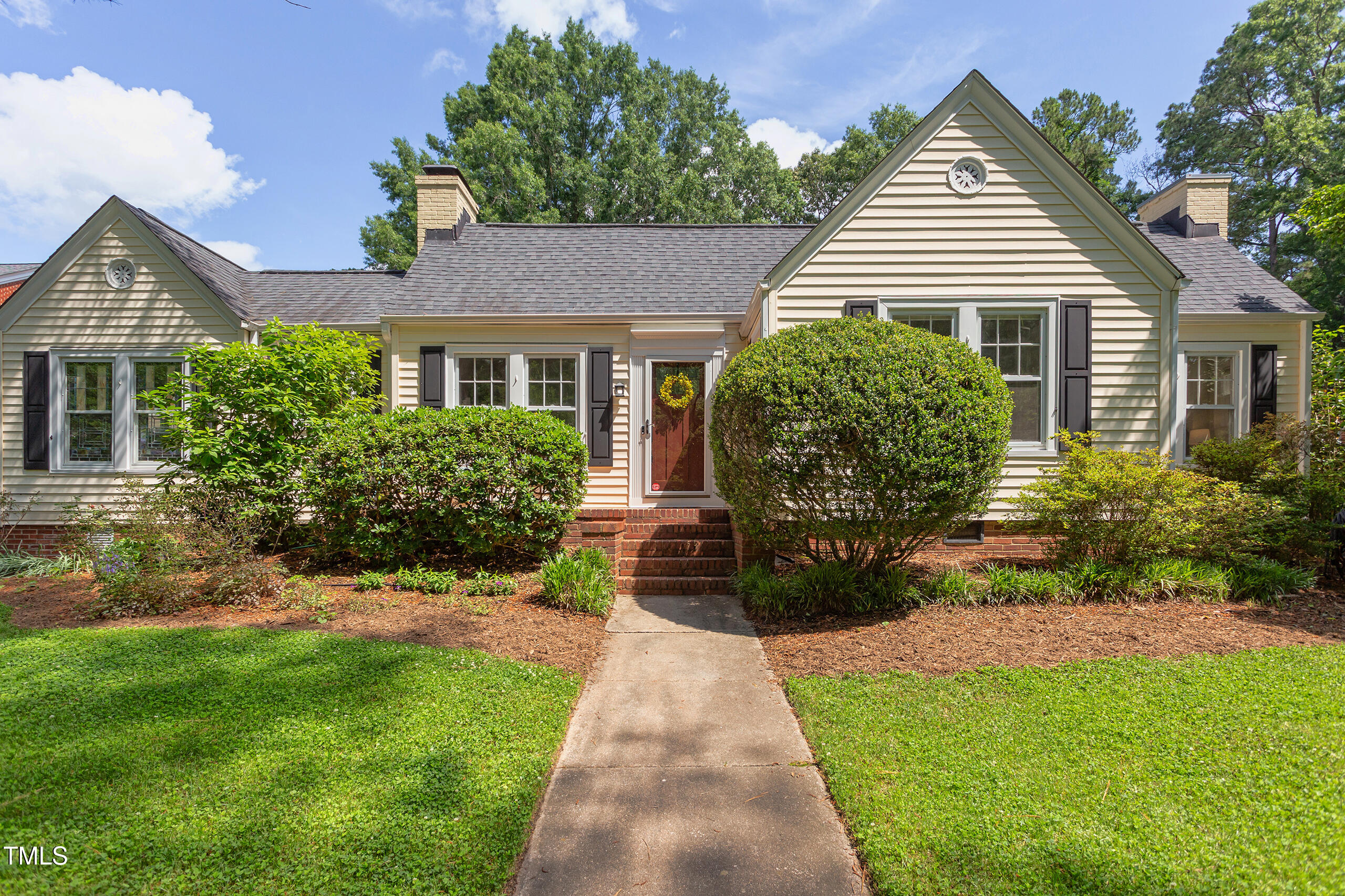 800 E Forest Hills Boulevard