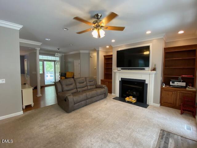 176 S Chaucer Way