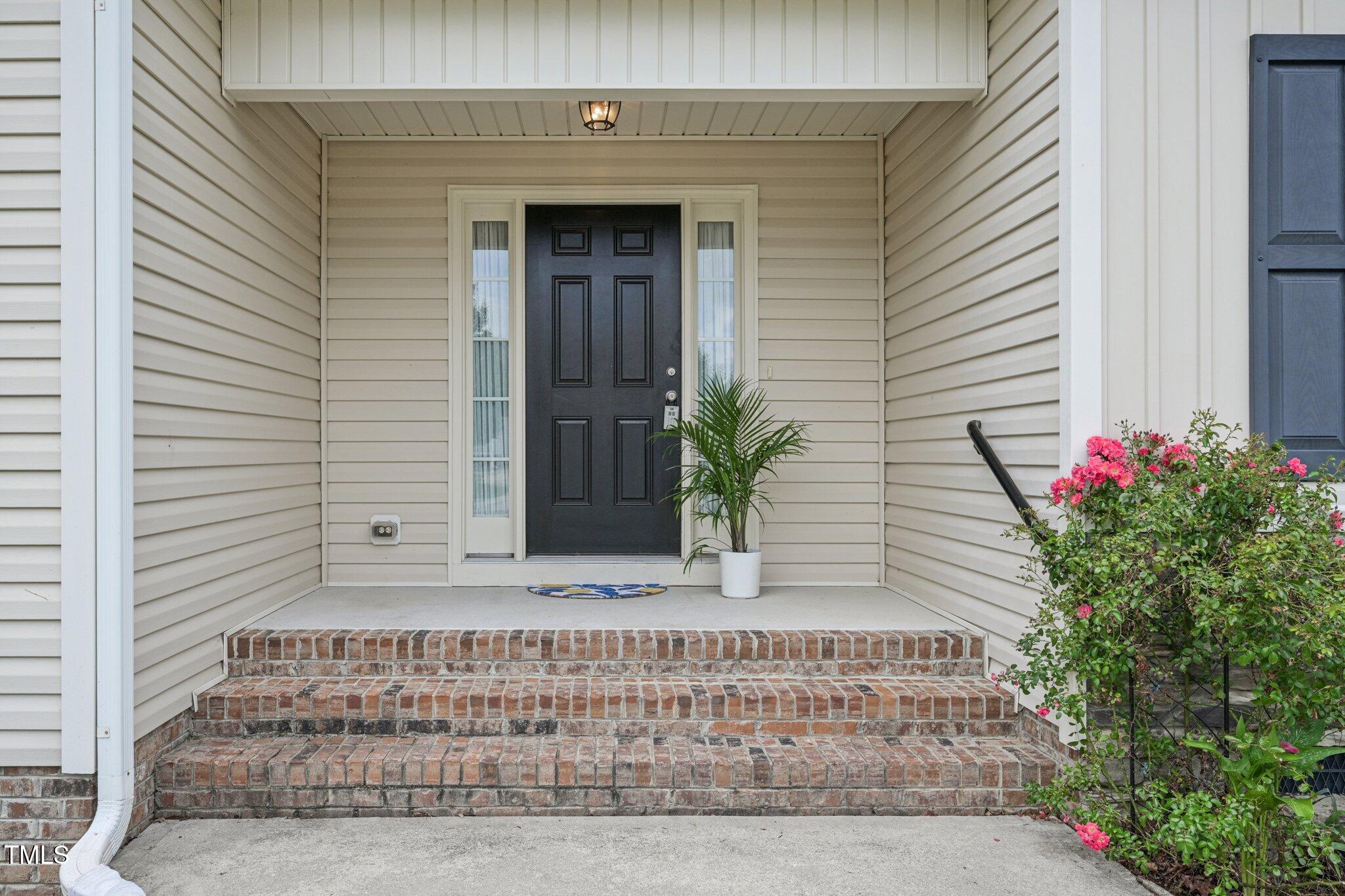 33 Bluestone Drive