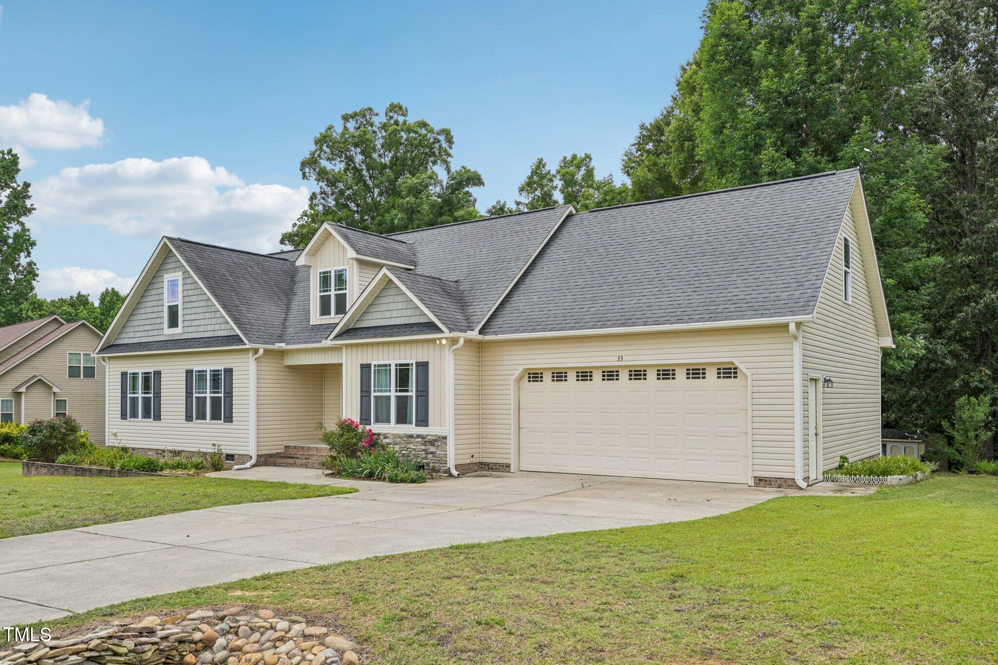 33 Bluestone Drive