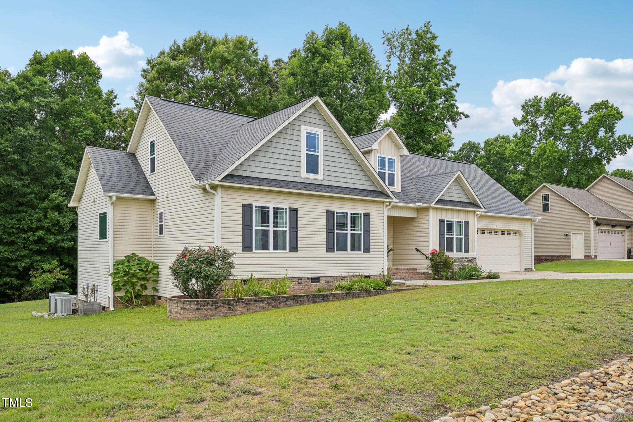 33 Bluestone Drive