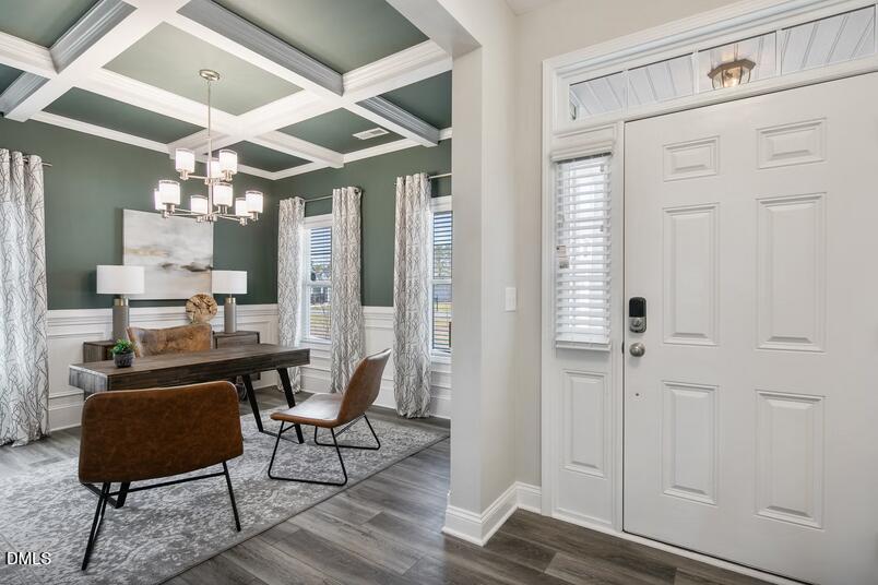 507 E Clydes Point Way