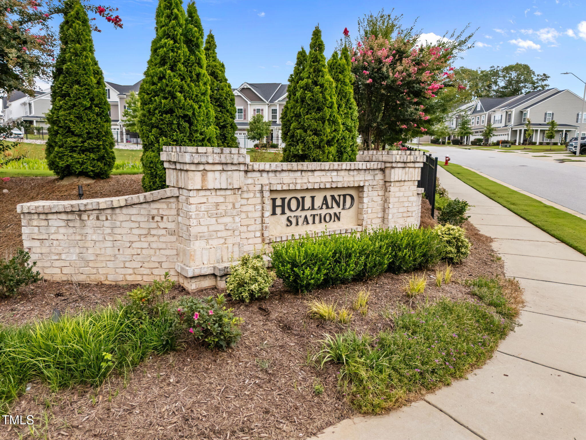 747 Creekway Drive