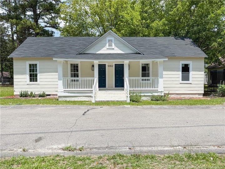Photo 1 of 40 — 5552 River Road, Hope Mills, NC 28348