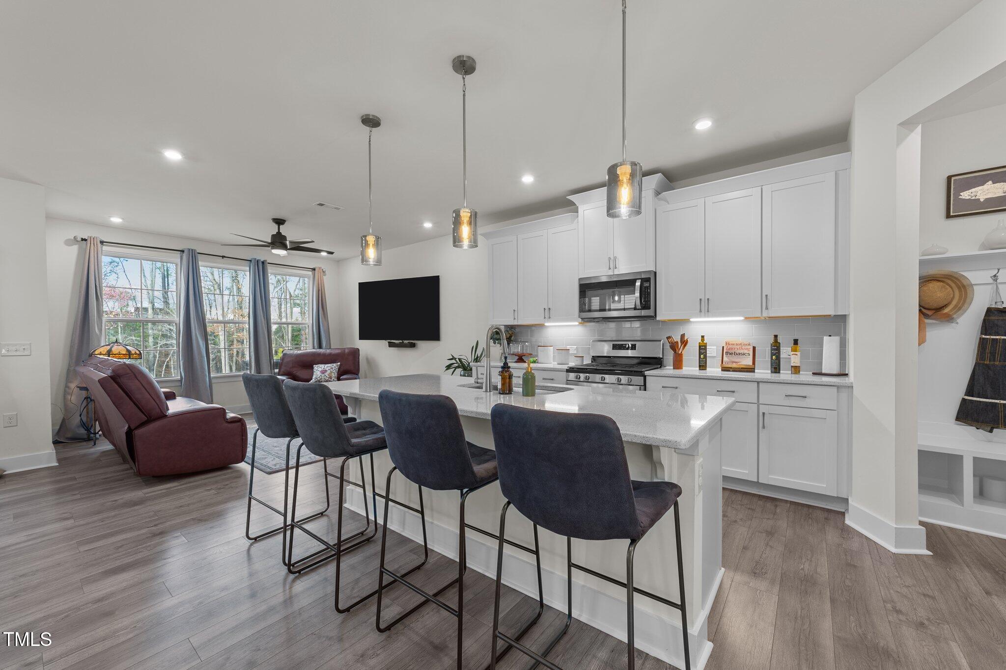 6914 Doddridge Lane