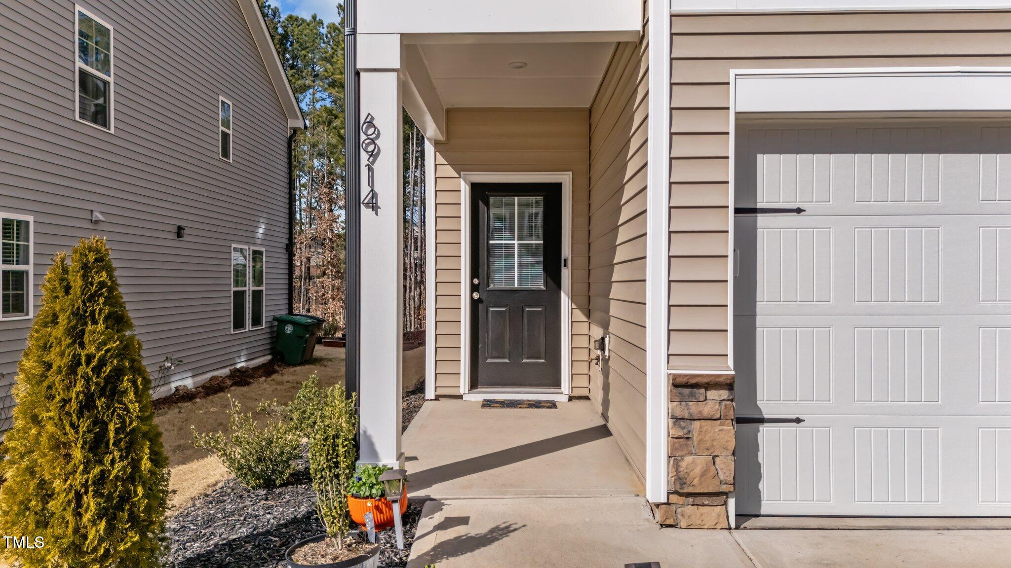 6914 Doddridge Lane