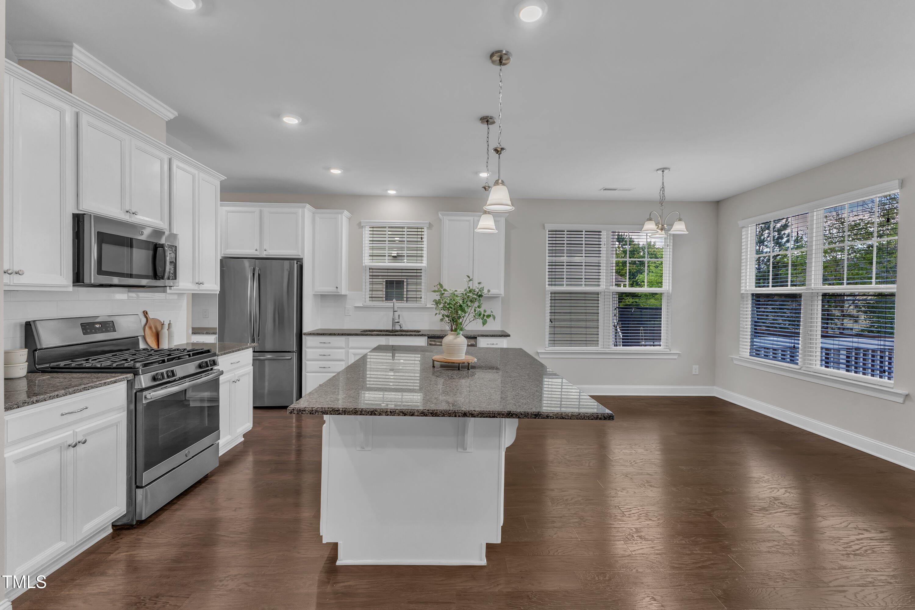 4252 Rockdell Hall Street