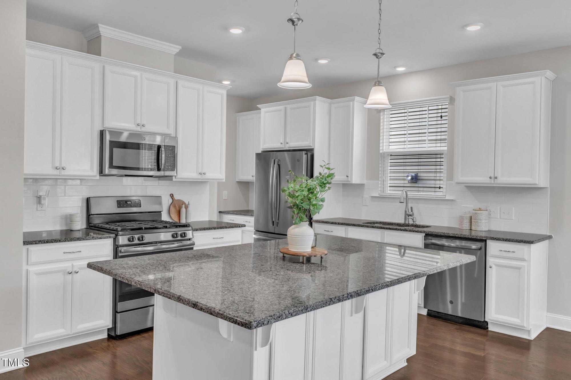 4252 Rockdell Hall Street