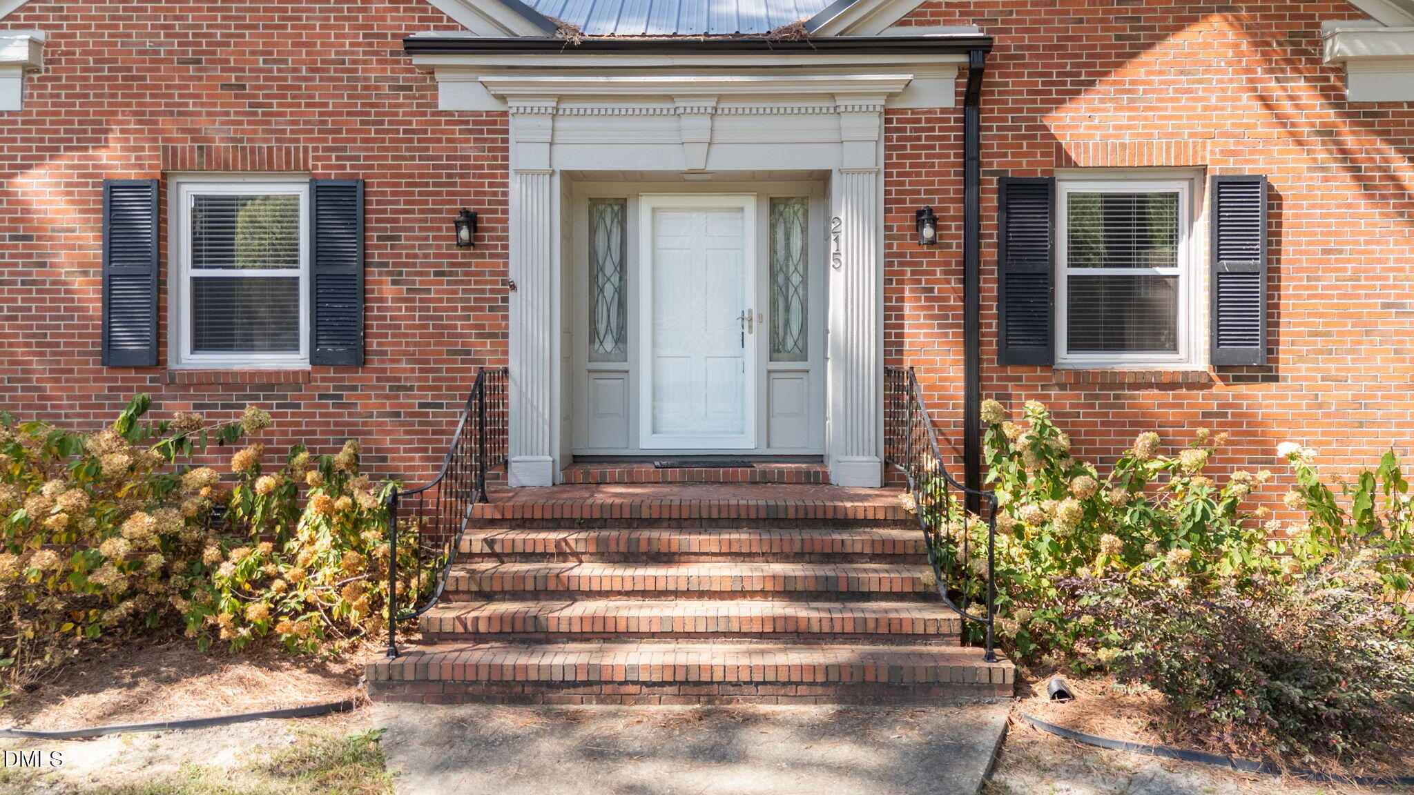 215 E Branch Street E