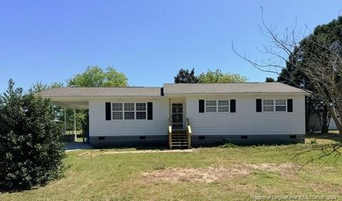 250 Trappers Run Lane Clinton NC 28328