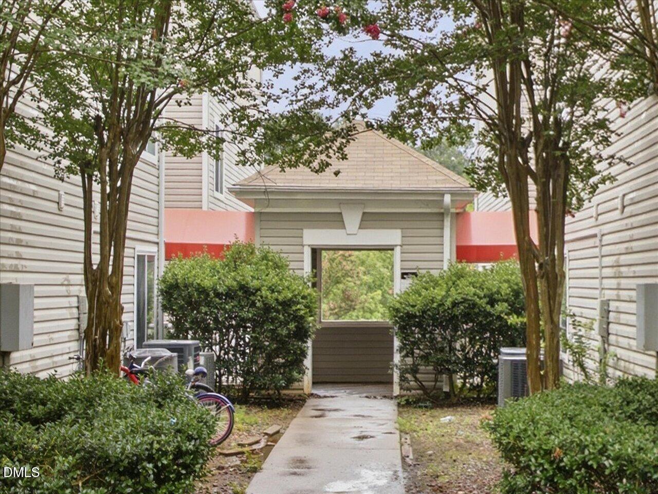 1231 University Court 304