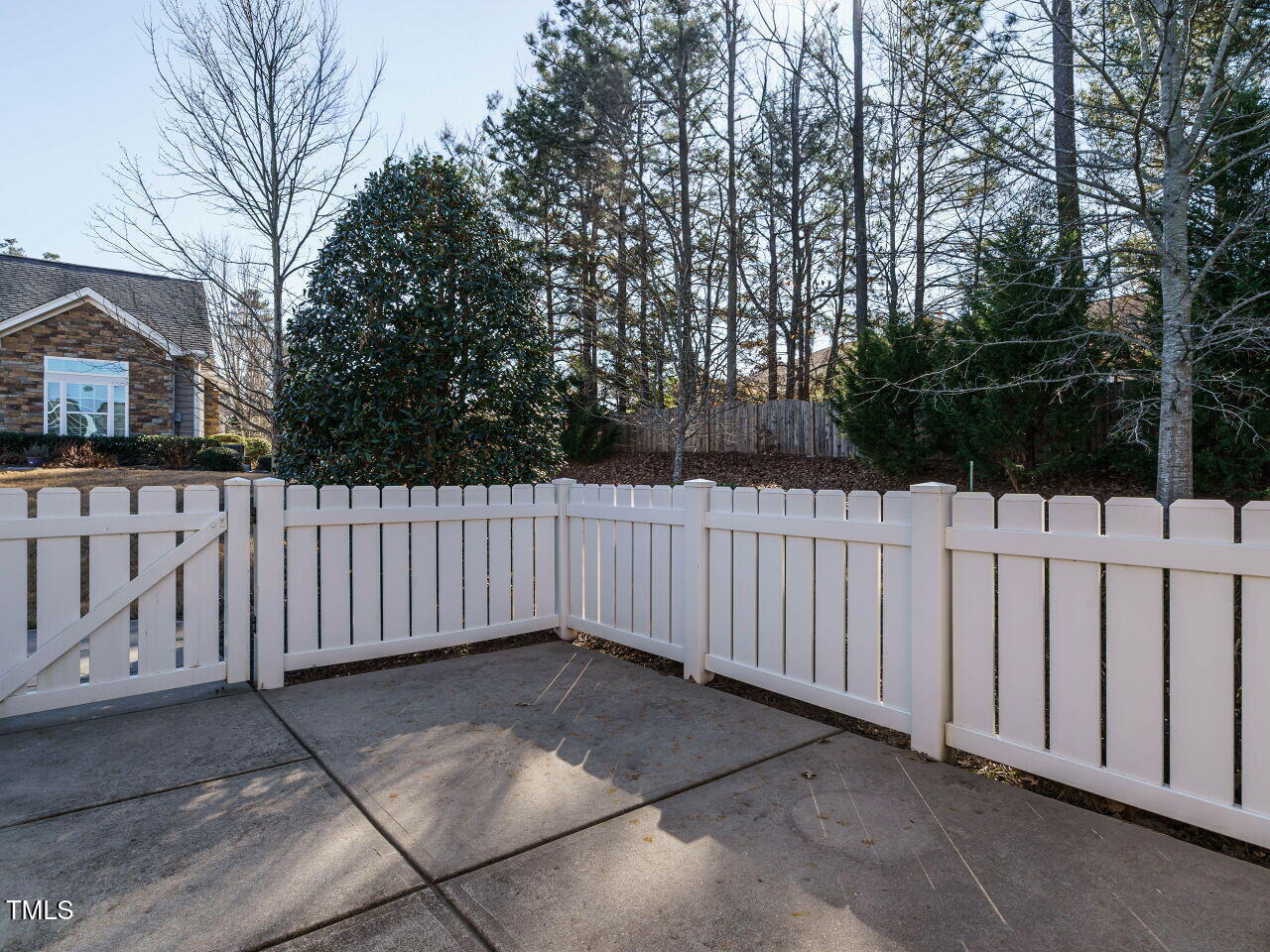 992 Blue Bird Lane