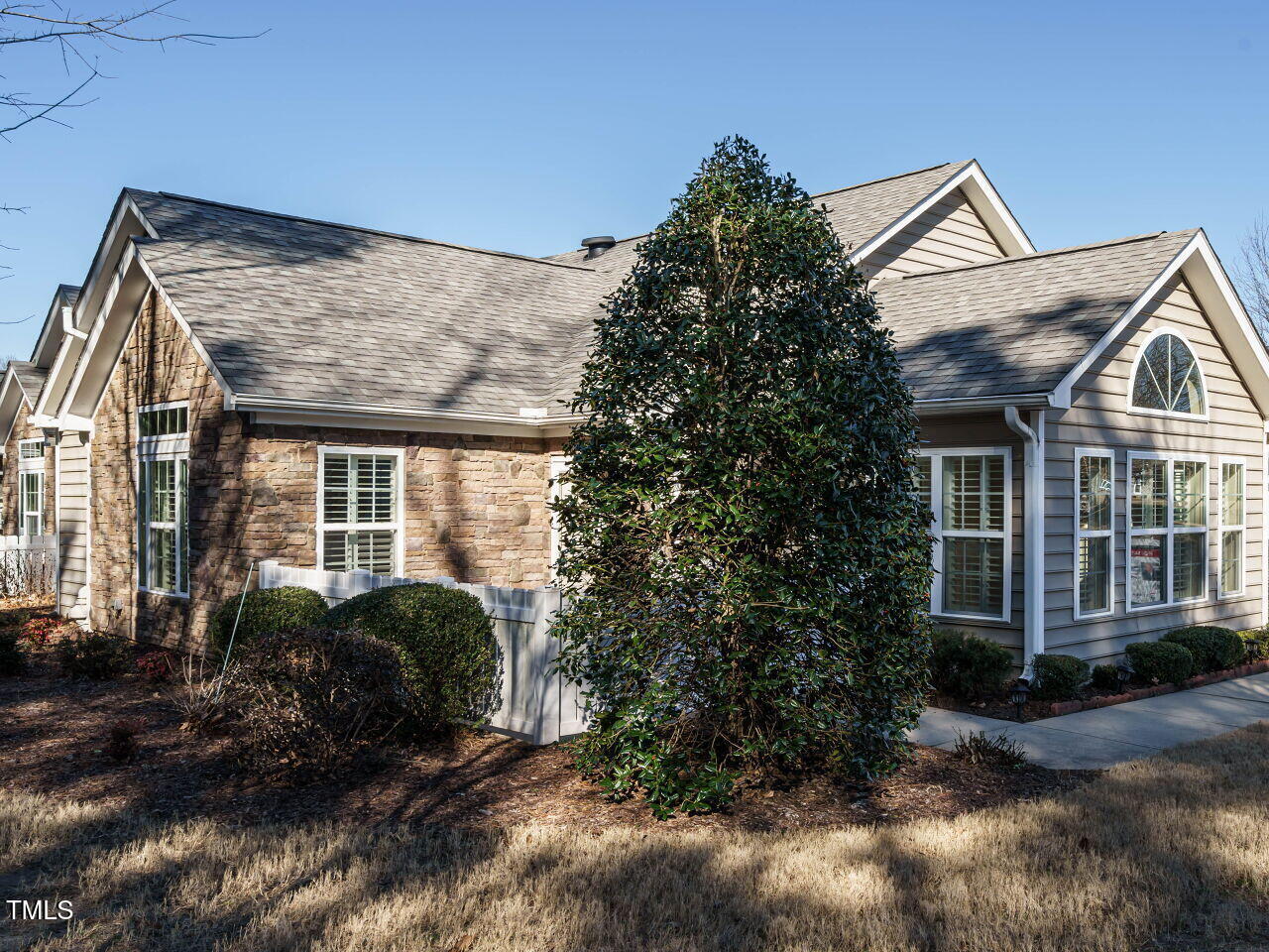 992 Blue Bird Lane