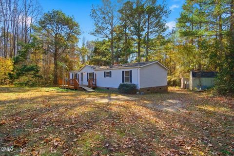 1429 Country Pond Lane Willow Springs NC 27592