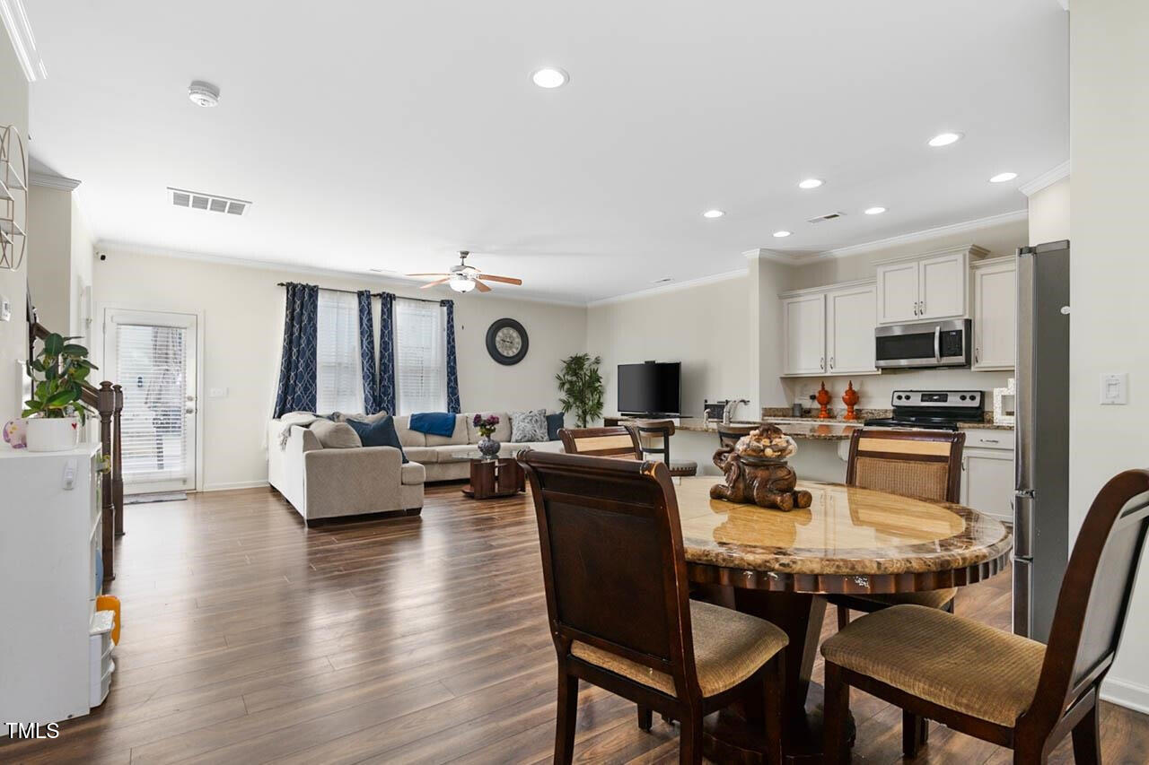 518 Oak Forest View Lane