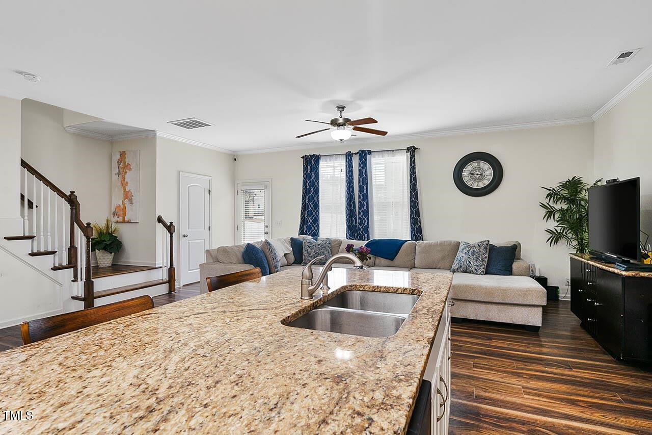 518 Oak Forest View Lane