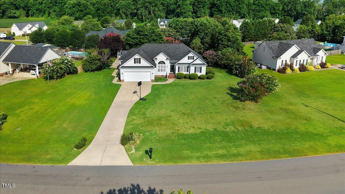 922 Bridle Drive